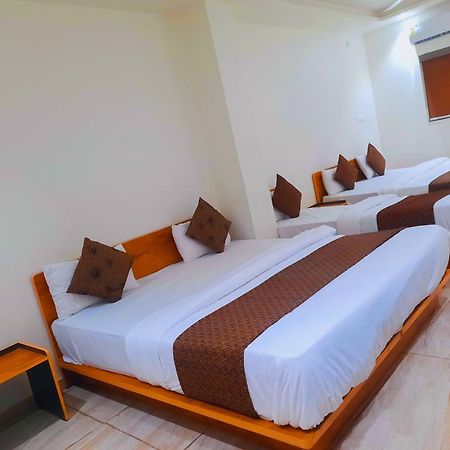 Hotel Nova Pride Раджкот Екстер'єр фото