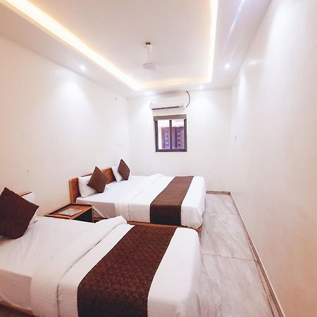 Hotel Nova Pride Раджкот Екстер'єр фото
